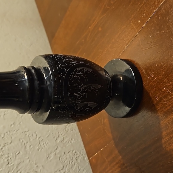 VTG Black Onyx Floral Etched Castlecore Outdoor Patio Vase - Picture 5 of 10